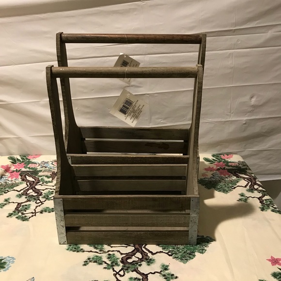 PAIR OF RUSTIC WOOD ORGANIZER/ carrier - Picture 4 of 8